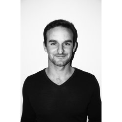 EN FREMMED KRYDSER DIT SPOR