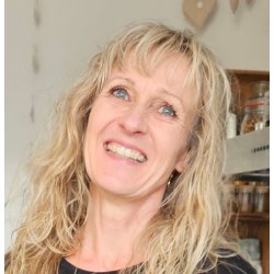SKYGGEN AF DIG SELV