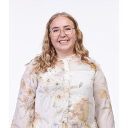 JEG LEVER, OG JEG ER FRI - Min beretning om at overleve incest