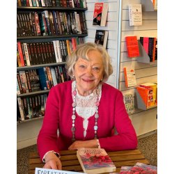 MAD OG MINDER - En erindringskogebog med anekdoter om familie, venner og rejser