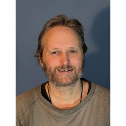 GUD ER INFILTRERET (Dio estas infiltrita) - Noget at t�nke over. Noget at tro p� (Io pri kio pensi. Io je kio kredi)