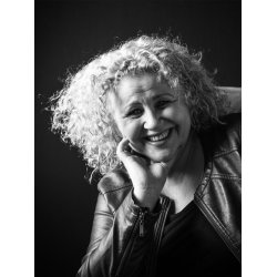 EN KRIGER VENDER HJEM