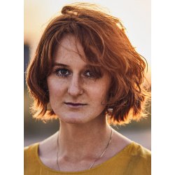 LYSET I SKYGGEN - Digte fra hjertet