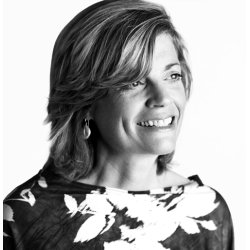 FRSTEDAMENS AFTALE - Den ufortalte historie om Melania Trump