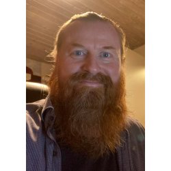 KRE KULTURMINISTER, M JEG BEDE OM DIN OPMRKSOMHED? Essays om filosofi og litteratur