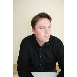 EN TOSSET SOMMERFERIE OG JOMFRUEN, DER BLEV VK P-bog