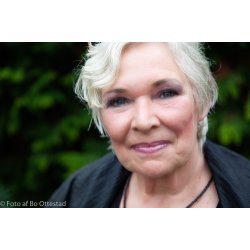 HVORDAN APRIL BLEV TIL