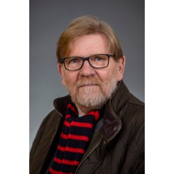 STVET MELLEM JORDENS STENE